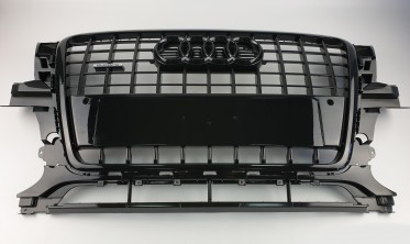 черная радиаторная решетка для AUDI Q5 8R в стиле S-line (2008-2012) фото