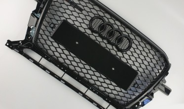 центральная радиаторная решетка для AUDI Q5 8R в стиле RS (2012-2016) фото