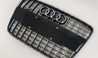 черная радиаторная решетка для AUDI Q7 4L в стиле S-Line рестайл фото