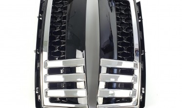 Тюнінгова решітка зі зябрами в Range Rover Vogue (2010-2012) фото