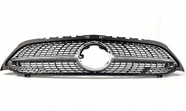 Радиаторная решетка в Mercedes A-Class W177 Diamond фото