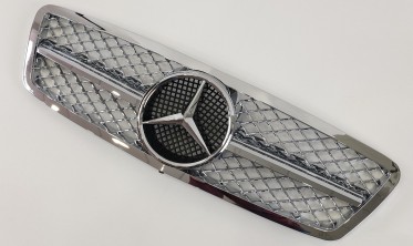 Тюнінгова решітка в Mercedes C-Class W203 (SL Chrome) фото