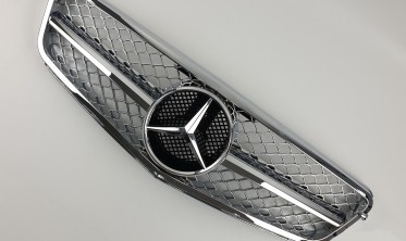 Хромована решітка Mercedes C-Class W204 (SL Chrome) фото