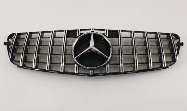 Черная решетка радиатора Mercedes C-Class W204 (GT Chrome Black) фото
