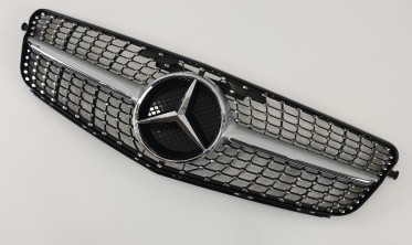 Срібна решітка радіатора Mercedes C-Class W204 (Diamond Silver) фото