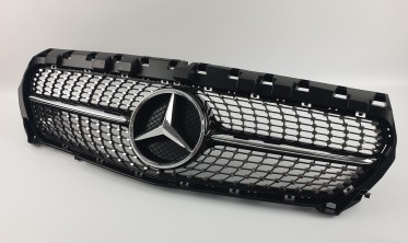 Черная центральная решетка для Mercedes CLA-Class C117 (Diamond) фото