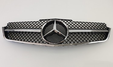 Чорна центральна решітка для Mercedes E-Class Coupe C207 (стиль AMG) фото