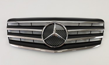 центральная решетка радиатора для Mercedes E-Class W211 (AMG Chrome Black) фото