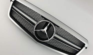 Чорна тюнінгова решітка для Mercedes E-Class W212 (SL Silver) фото
