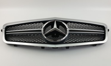 Чорна тюнінгова решітка для Mercedes E-Class W212 (SL Silver) фото