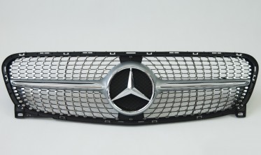 решітка радіаторна для Mercedes GLA-Class X156 (Diamond Silver) фото