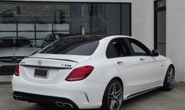Спойлер Mercedes C W205 sedan в стиле AMG черный глянец фото