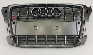 серая тюнинг решетка радиатора для Audi A3 стиль S-Line фото