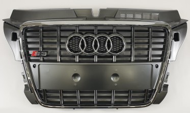 серая тюнинг решетка радиатора для Audi A3 стиль S-Line фото