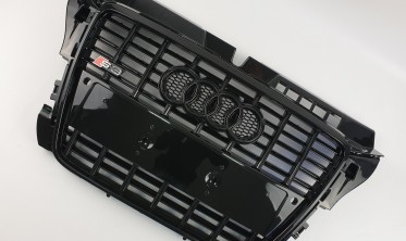 Тюнінгова решітка радіатора для Audi A3 стиль S-Line фото