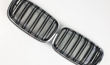 Подвійні решітки (ніздрі) для BMW X5 E70 / X6 E71 (M-Look) фото