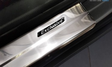защитные накладки на пороги Toyota Rav IV /Toyota CH-R с надписью Exclusive фото