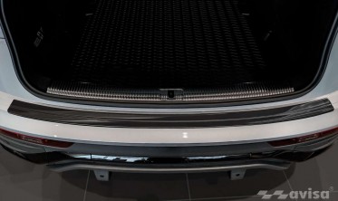 Захисна накладка (планка) з бортиком на задній бампер Audi Q5 Sportback чорна фото