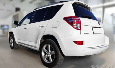 Защитная листва на задний бампер из нержавейки Toyota RAV4 3 фото