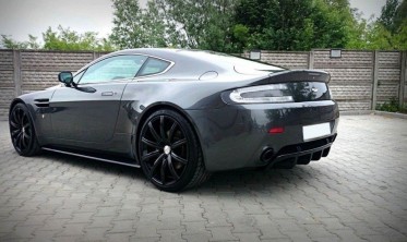 Накладки (листвы) под пороги Aston Martin V8 Vantage фото