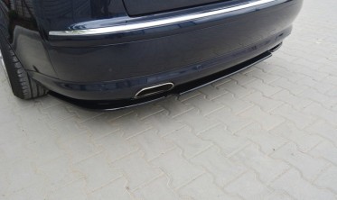Центральний дифузор на задній бампер Audi A8 D3 фото