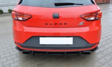 Центральна та бічні накладки заднього бампера Seat Leon III Cupra фото