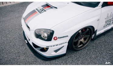Накладка на передний бампер Subaru Impreza WRX STI фото
