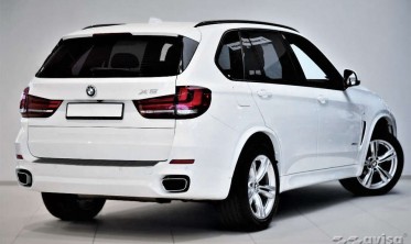 Чорна накладка на задній бампер BMW X5 F15 M-PAKIET фото