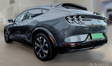 Захисна накладка на задній бампер Ford Mustang Mach-E фото
