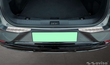 Захисна накладка на задній бампер Ford Mustang Mach-E фото