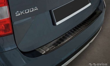 Захисна накладка (ліства) на задній бампер Skoda Yeti 4x4 фото