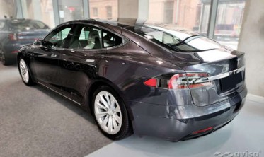 захисна накладка на задній бампер Tesla Model S фото