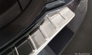 захисна накладка на задній бампер Tesla Model S фото