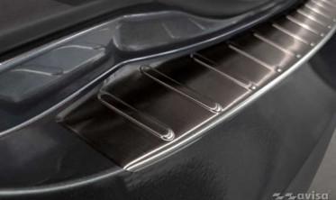 Планка для защиты заднего бампера Tesla Model S фото