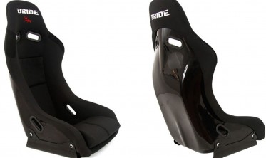 Спортивные автомобильные ковши GTR Medium Bride Black фото