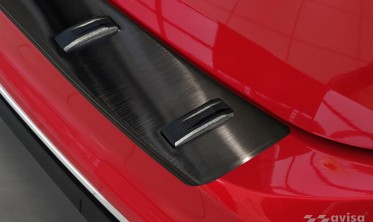 Черная планка Strong на задний бампер Volkswagen Tiguan II фото
