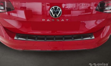 черная накладка STRONG на задний бампер VW Passat B8 универсал фото