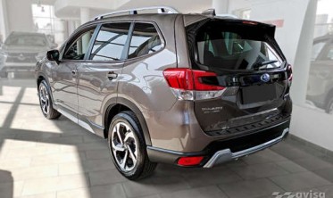 Черная листва Strong на задний бампер Subaru Forester V фото