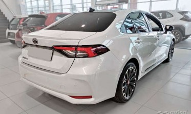 Накладка с загибом на край бампера Toyota Corolla 12 Sedan фото