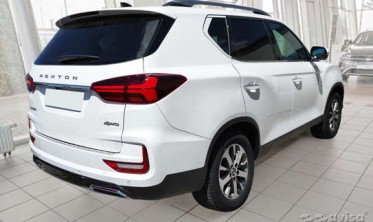 защитная накладка на край бампера Ssangyong Rexton фото