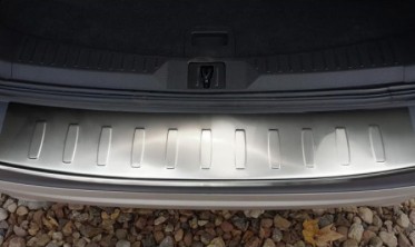 Защитная накладка на задний бампер Ford Kuga II матовая фото