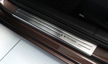 Защитные накладки на порожки Skoda Octavia III  фото