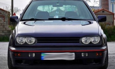 Тюнинговые передние фары VW Golf 3 с кольцами черные фото
