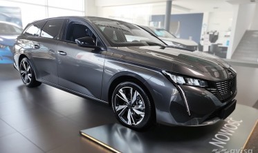 захисна накладка на задній бампер Peugeot 308 III SW (Kombi) фото