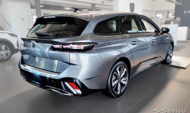захисна накладка на задній бампер Peugeot 308 III SW (Kombi) фото