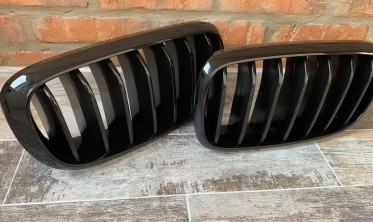 Решетка радиатора BMW X5 F15 / X6 F16 черная глянцевая фото