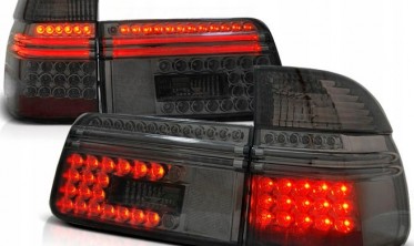 Темні задні ліхтарі BMW E39 touring фото