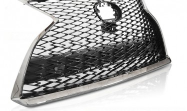 Решетка радиатора Lexus RX в стиле F-sport с местом под камеру фото