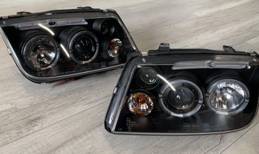 Фары передние тюнинговые VW Bora черные с кольцами фото
