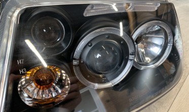 Фары передние тюнинговые VW Bora черные с кольцами фото